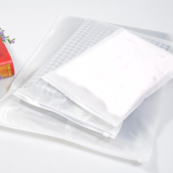Customized Size Resealable Translucent Garments Plastic Bag